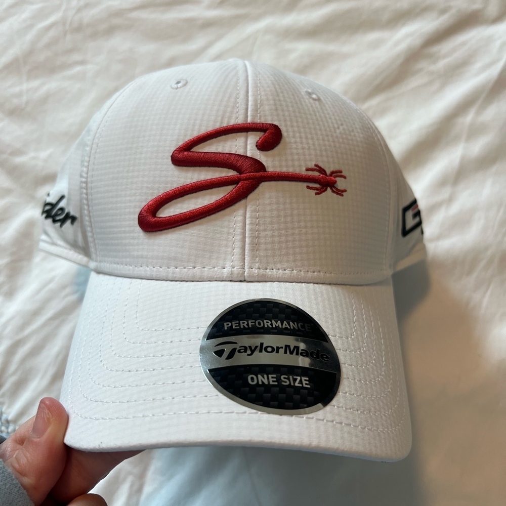 NWOT TaylorMade White Spider Week Hat from Travelers Championship